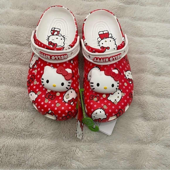 Crocs Hello Kitty Red Classic Clog Nwt Size 9 - Picture 2 of 9